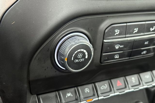 Used 2025 Chevrolet Silverado 1500 W/T image 25