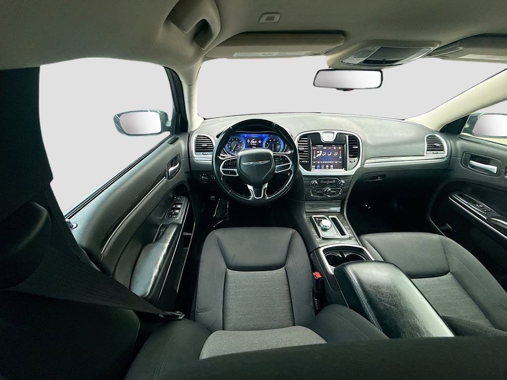 Used 2022 Chrysler 300 Touring w/ Sport Appearance Package RWD image 20