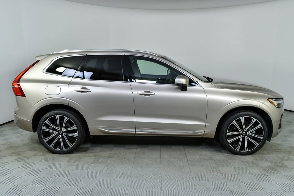 Certified 2023 Volvo XC60 B5 Ultimate w/ Protection Package Premier image 29