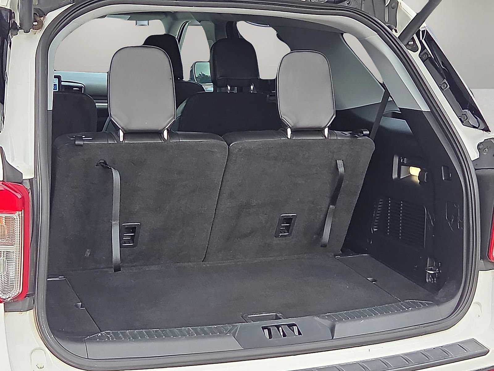 Certified 2023 Ford Explorer XLT w/ Equipment Group 202A AWD/4WD image 8