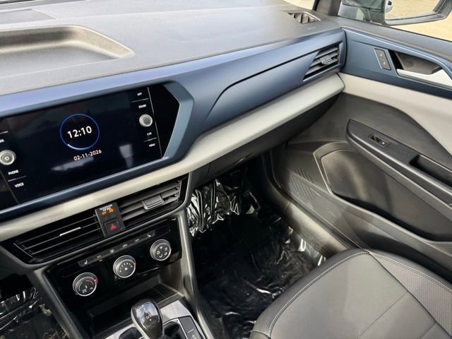 Used 2023 Volkswagen Taos SE image 24