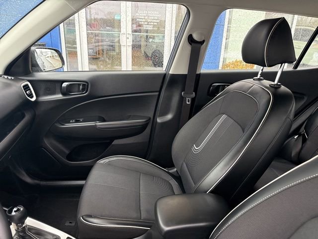 Certified 2026 Hyundai Venue SEL image 20
