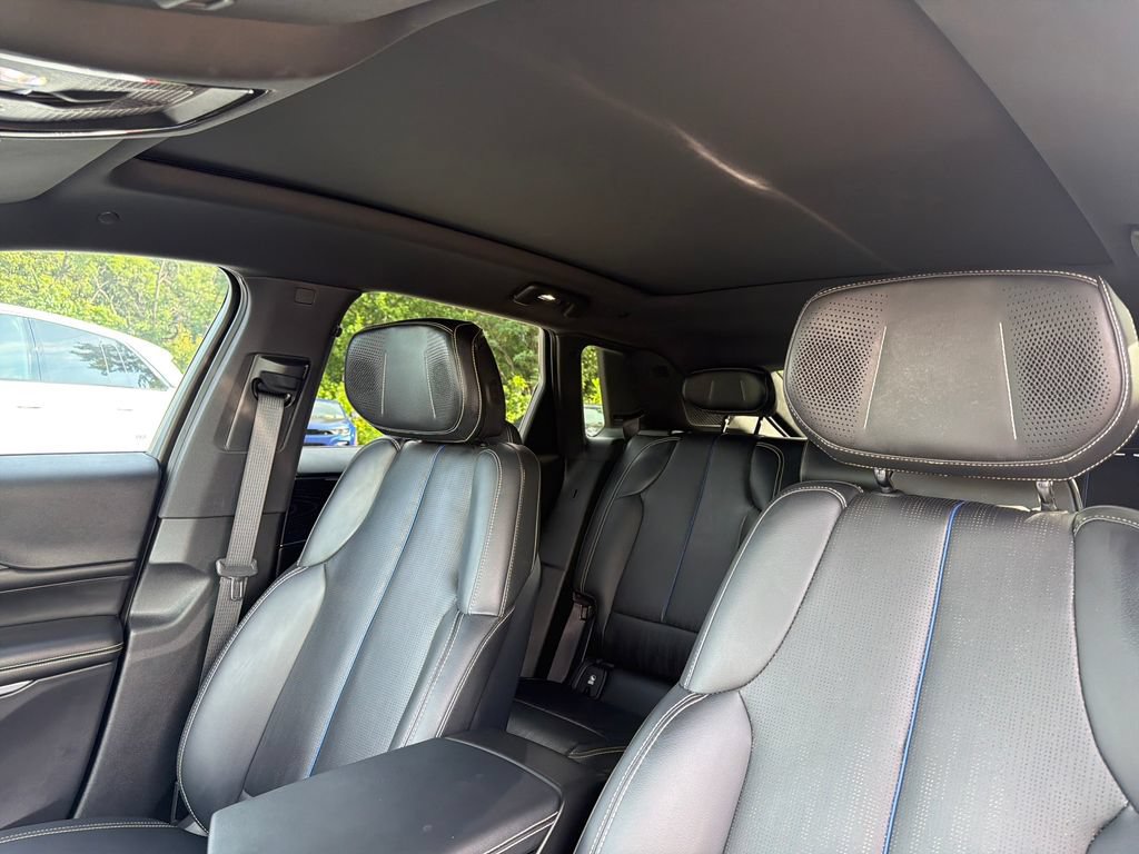 Certified 2024 Cadillac Lyriq Sport AWD/4WD image 2