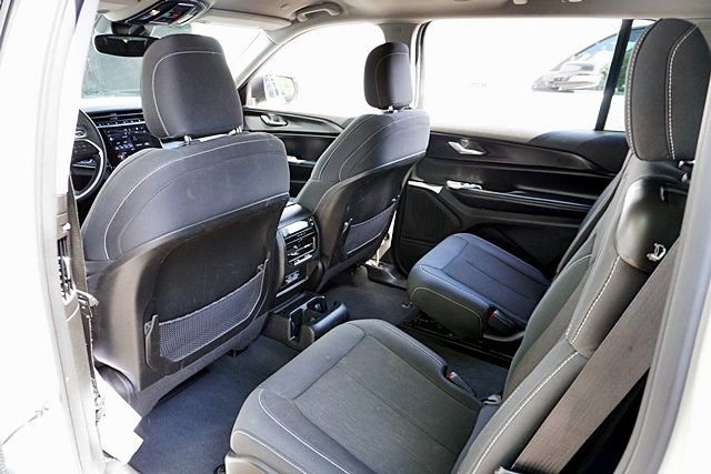 Certified 2023 Jeep Grand Cherokee L Laredo RWD image 17