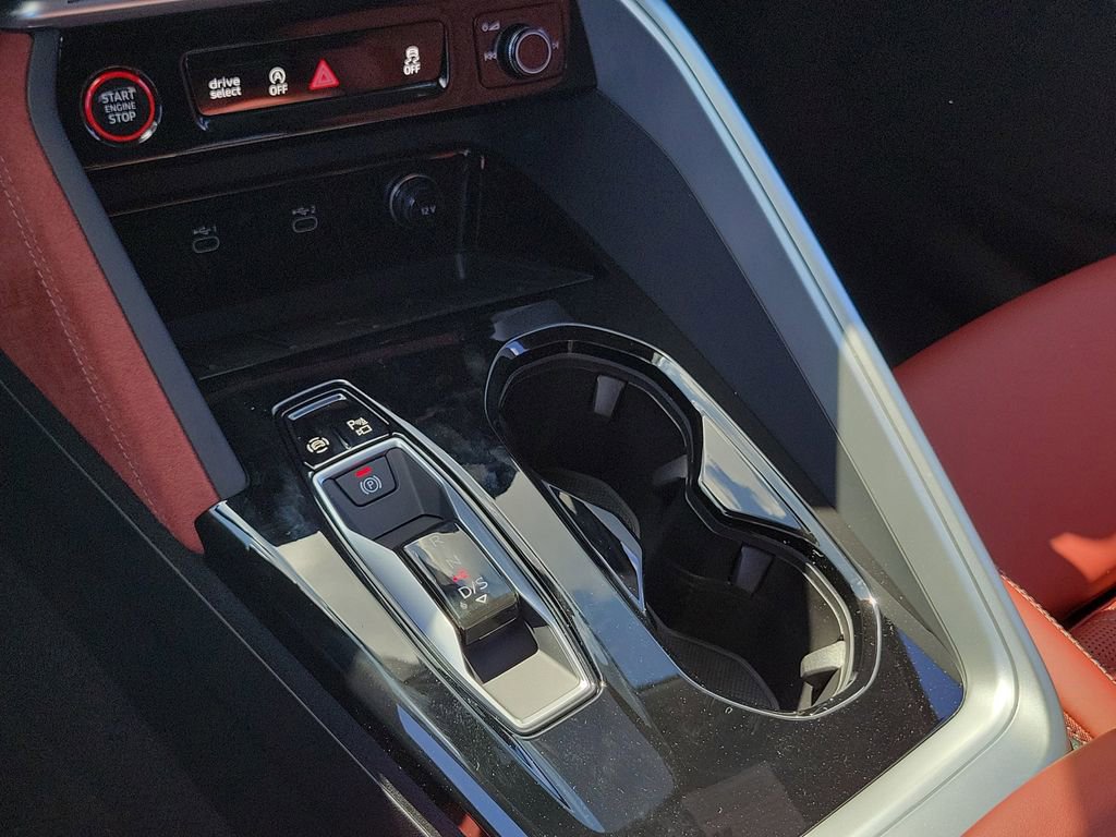 New 2025 Audi SQ5 Prestige image 13