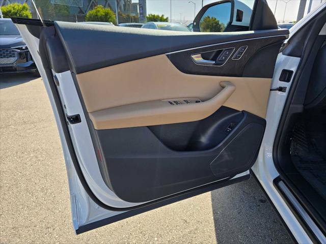 Used 2023 Audi Q8 Premium w/ Convenience Package AWD/4WD image 19