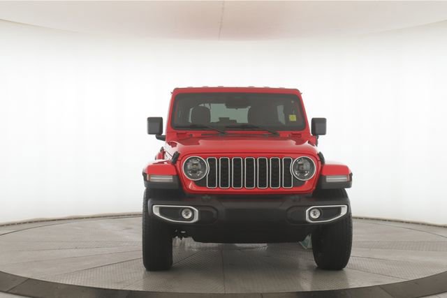 Used 2025 Jeep Wrangler Unlimited Sahara w/ Safety Group image 12