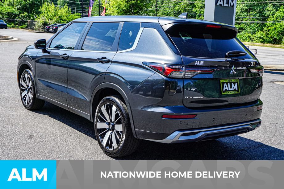 Used 2025 Mitsubishi Outlander SE FWD image 4