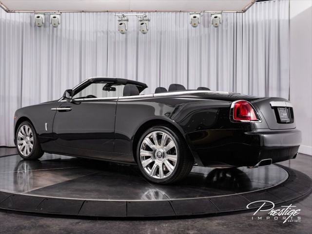 Used 2018 Rolls-Royce Dawn RWD image 16
