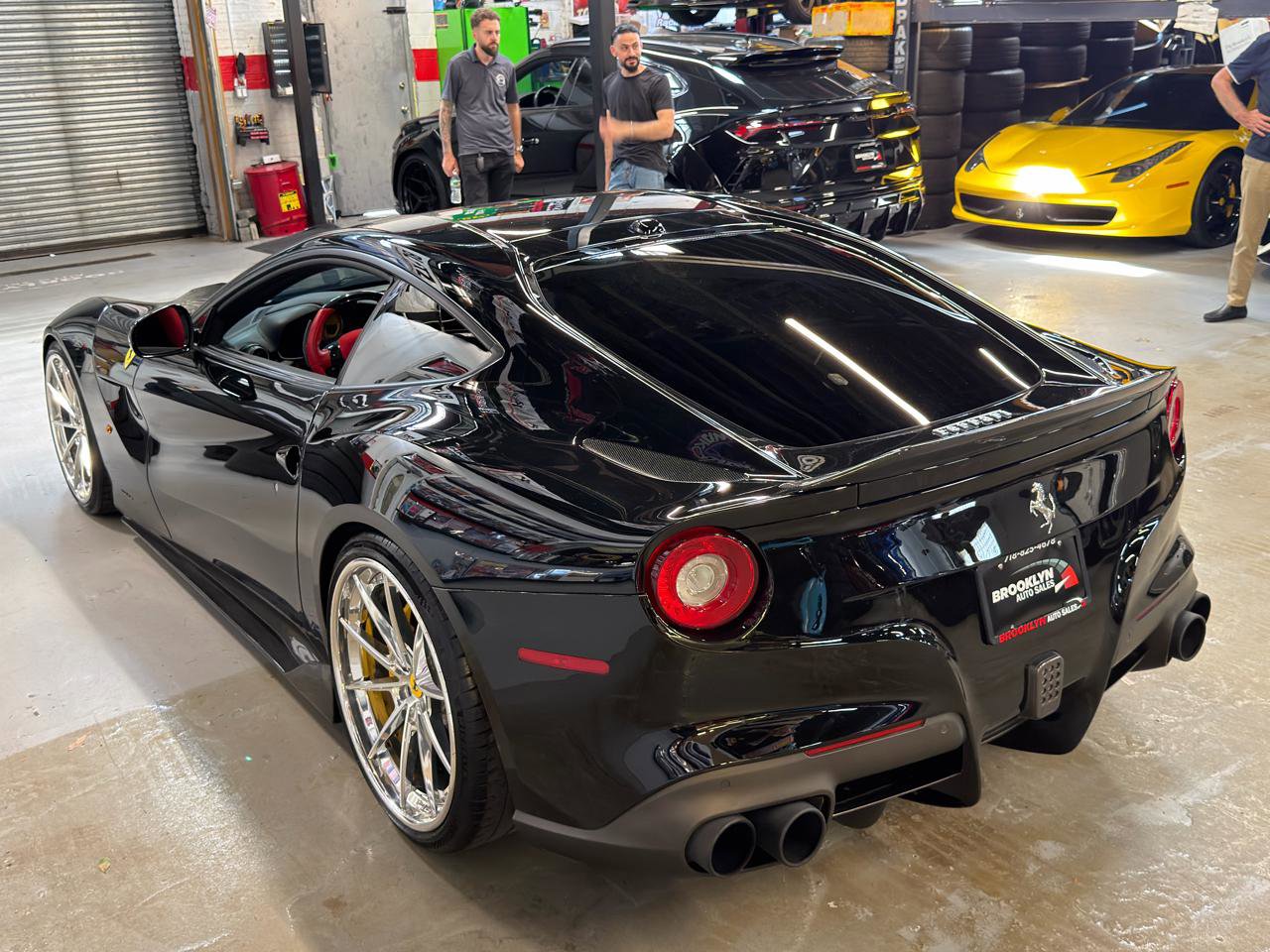 Used 2013 Ferrari F12 Berlinetta RWD image 10