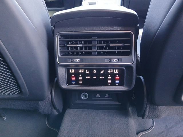 Used 2022 Audi Q8 Premium Plus image 14