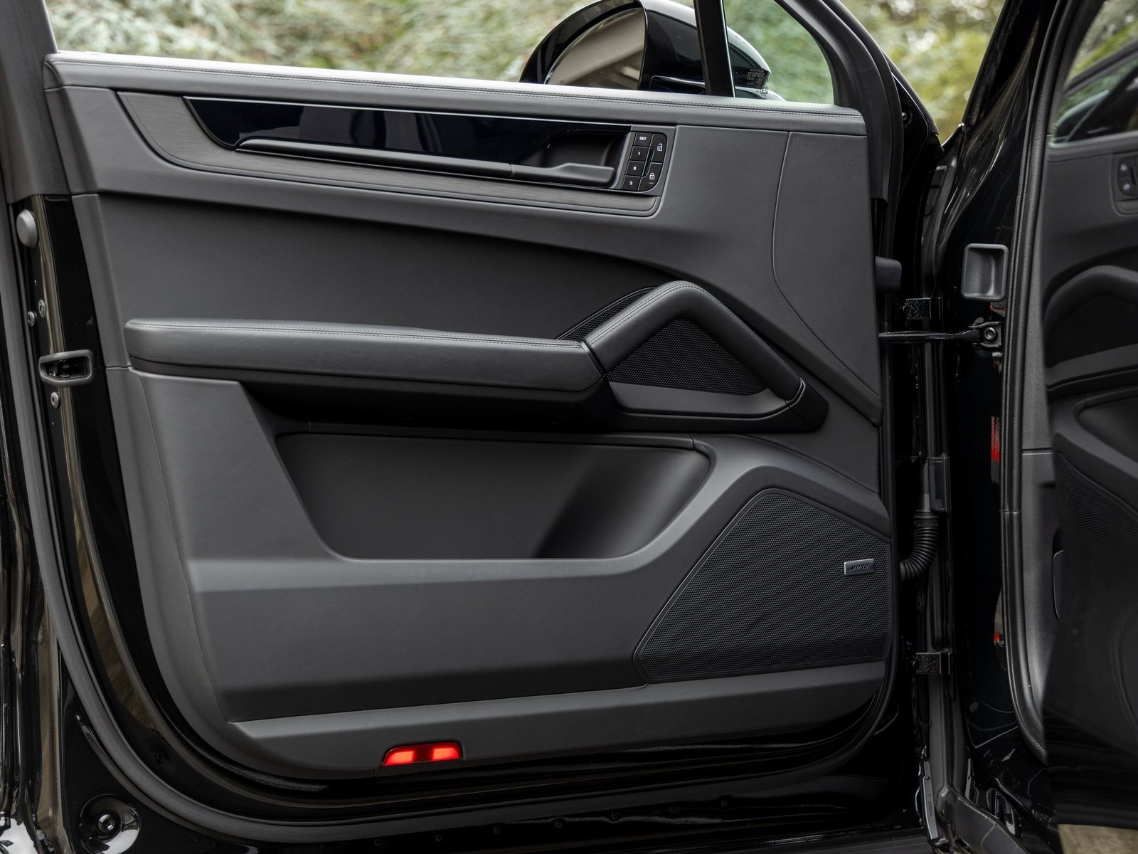 New 2025 Porsche Cayenne GTS image 22