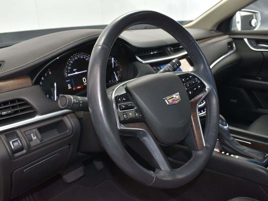 Used 2018 Cadillac XTS Luxury image 12