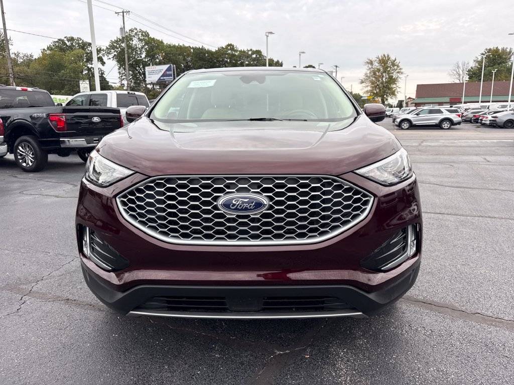 Used 2023 Ford Edge SEL w/ Convenience Package AWD/4WD image 3