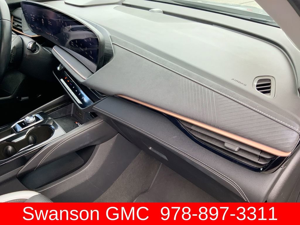 Certified 2025 Buick Envision Sport Touring image 28