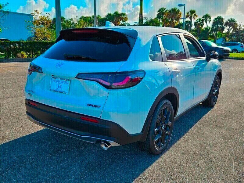 New 2026 Honda HR-V Sport image 5