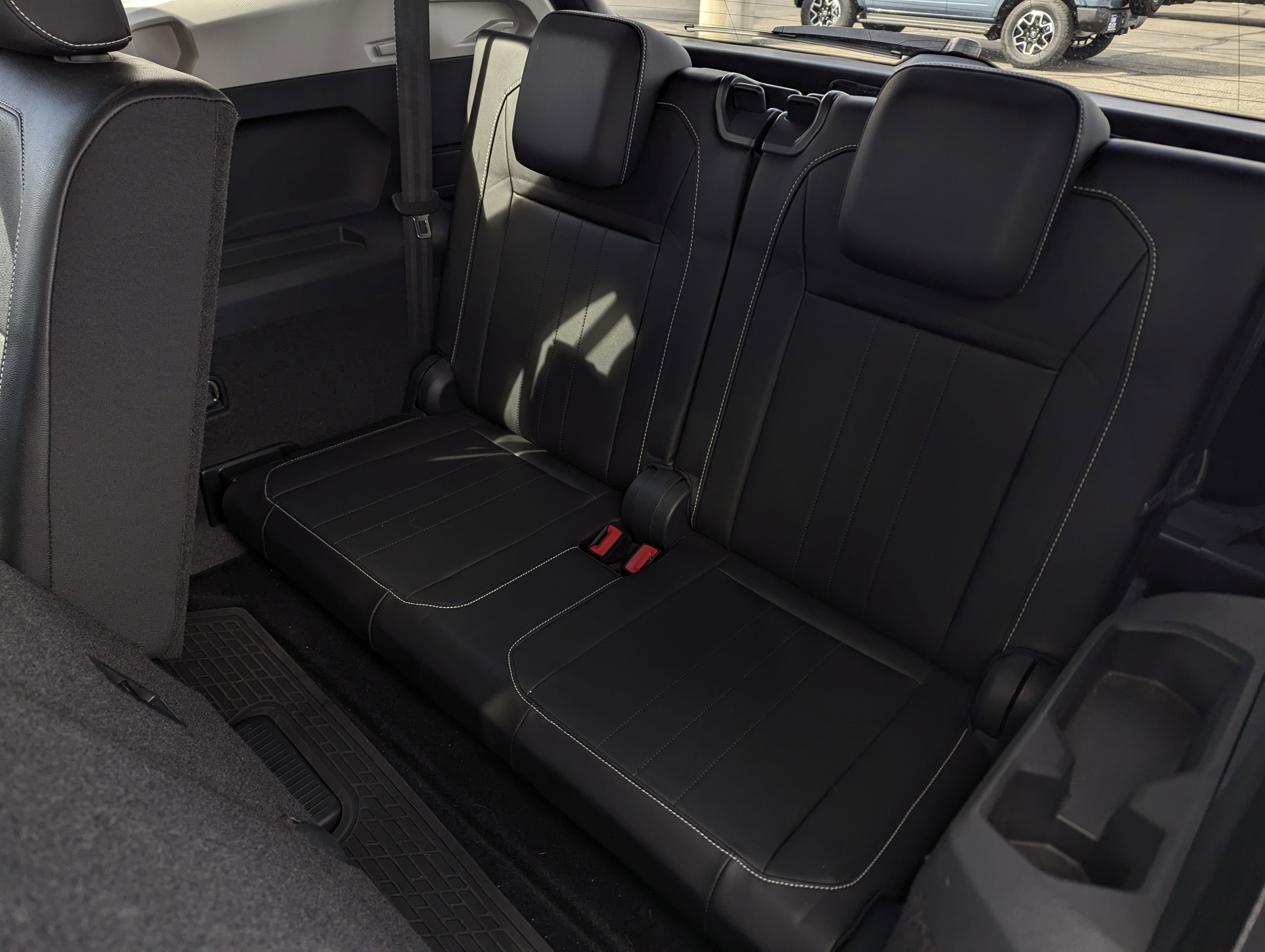 Used 2023 Volkswagen Tiguan SE image 9