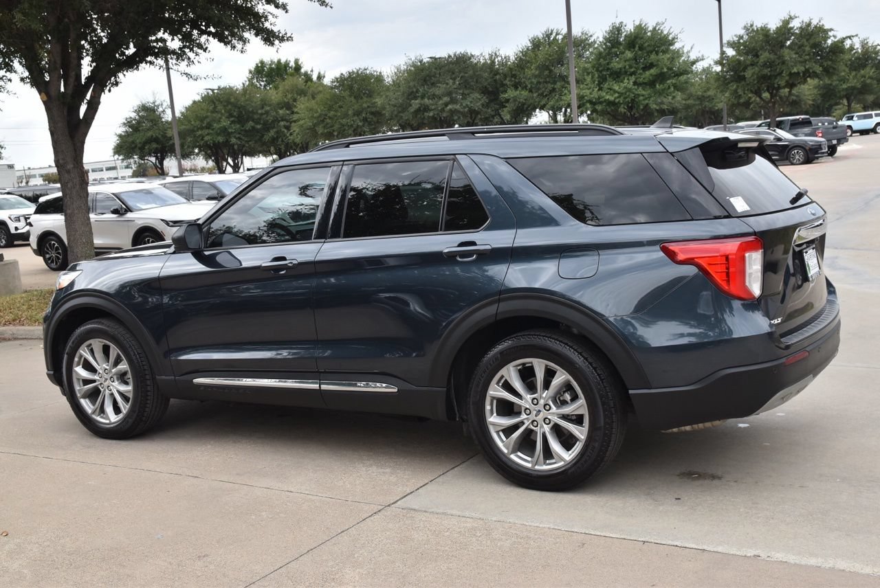 Certified 2023 Ford Explorer XLT w/ Equipment Group 202A RWD image 11