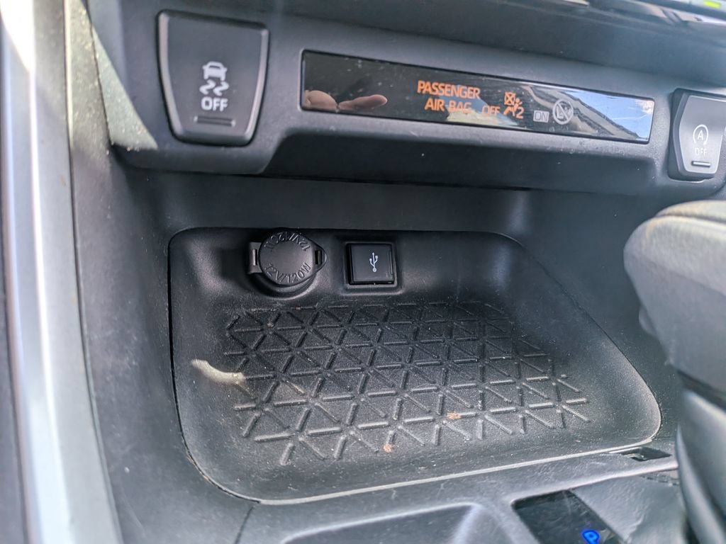 Used 2020 Toyota RAV4 XLE w/ All Weather Liner Package AWD/4WD image 16