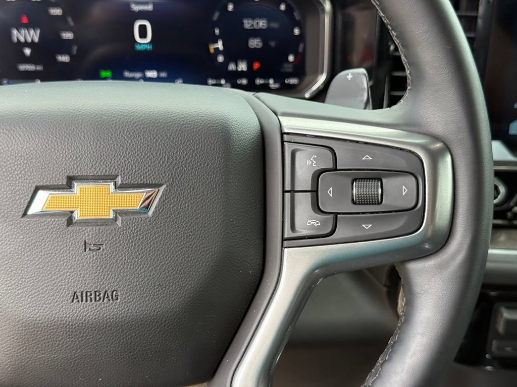 Used 2026 Chevrolet Silverado 1500 LTZ AWD/4WD image 17