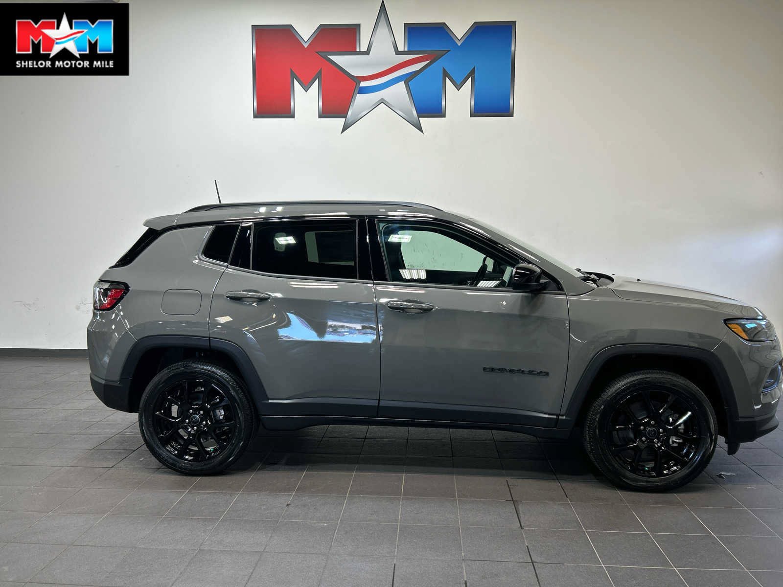 New 2026 Jeep Compass Latitude AWD/4WD image 1