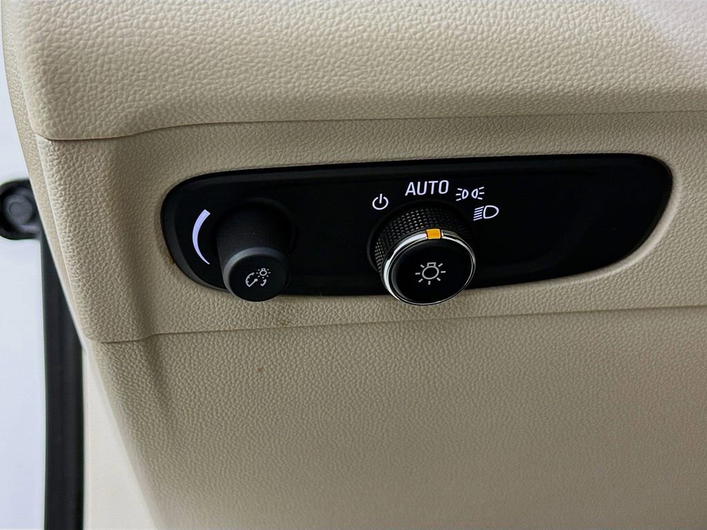 Used 2023 Buick Envision Preferred image 15