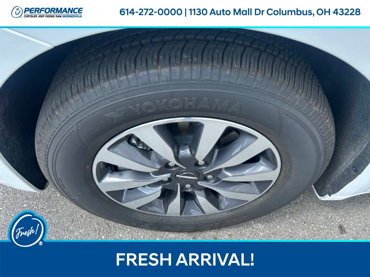 Used 2026 Chrysler Pacifica Select FWD image 10