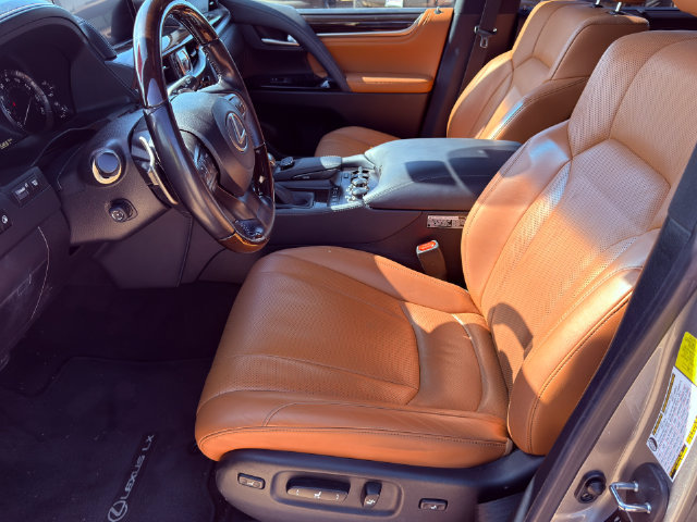 Used 2021 Lexus LX 570 4WD w/ Sport Package image 31