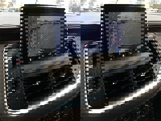 Used 2021 Chevrolet Suburban High Country image 17