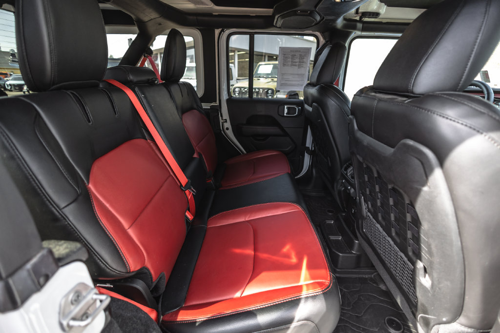 Used 2023 Jeep Wrangler Unlimited Rubicon 4xe AWD/4WD image 30