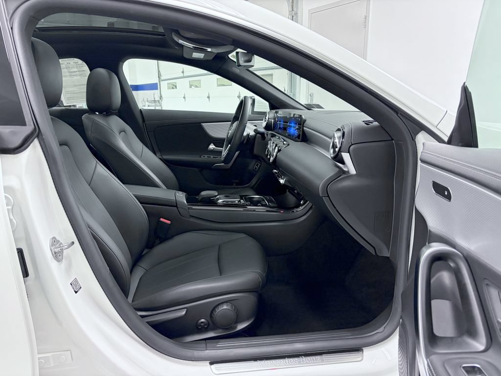 Used 2022 Mercedes-Benz CLA 250 4MATIC image 18