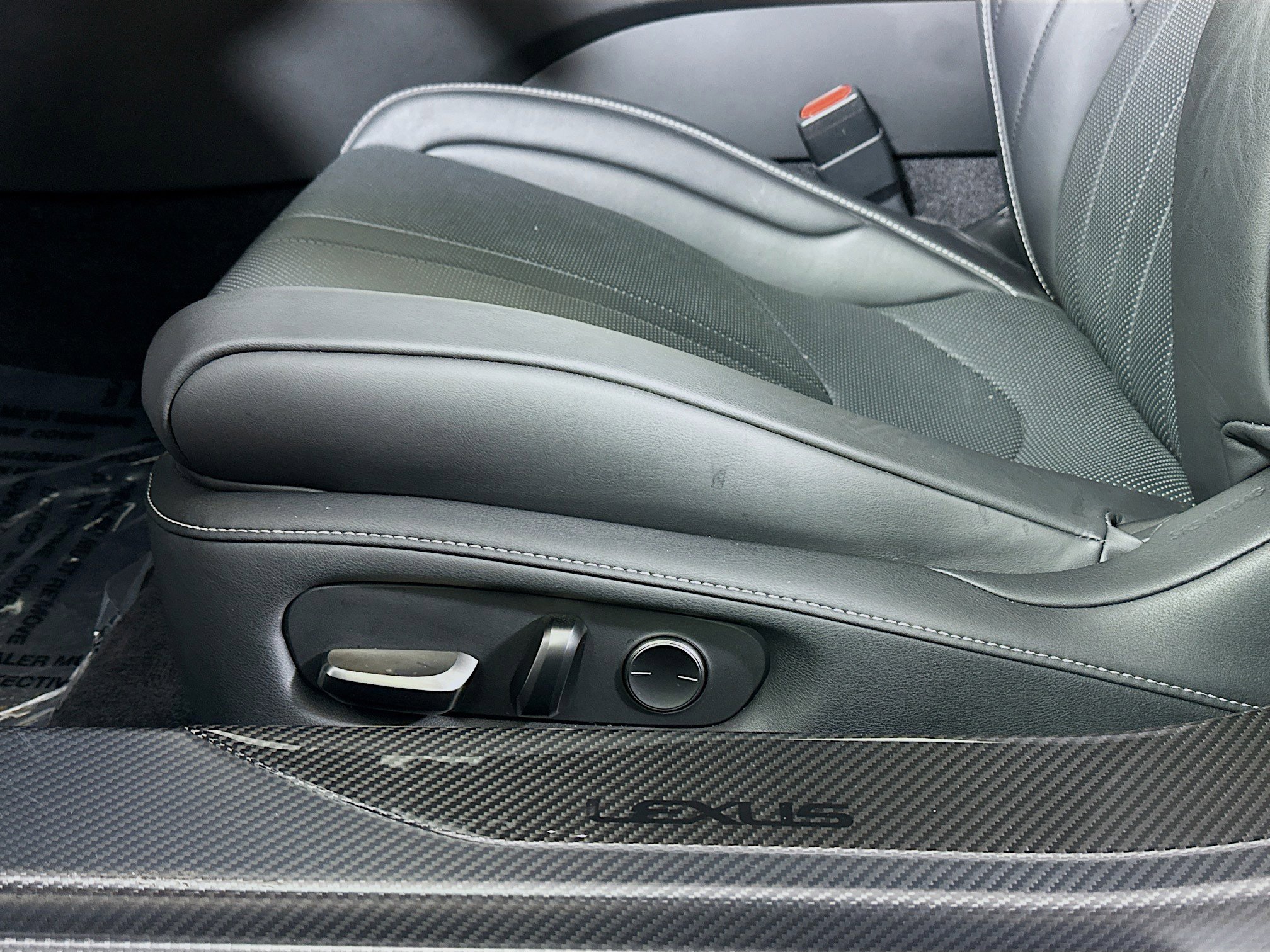 Used 2021 Lexus LC 500 Convertible w/ Touring Package image 19