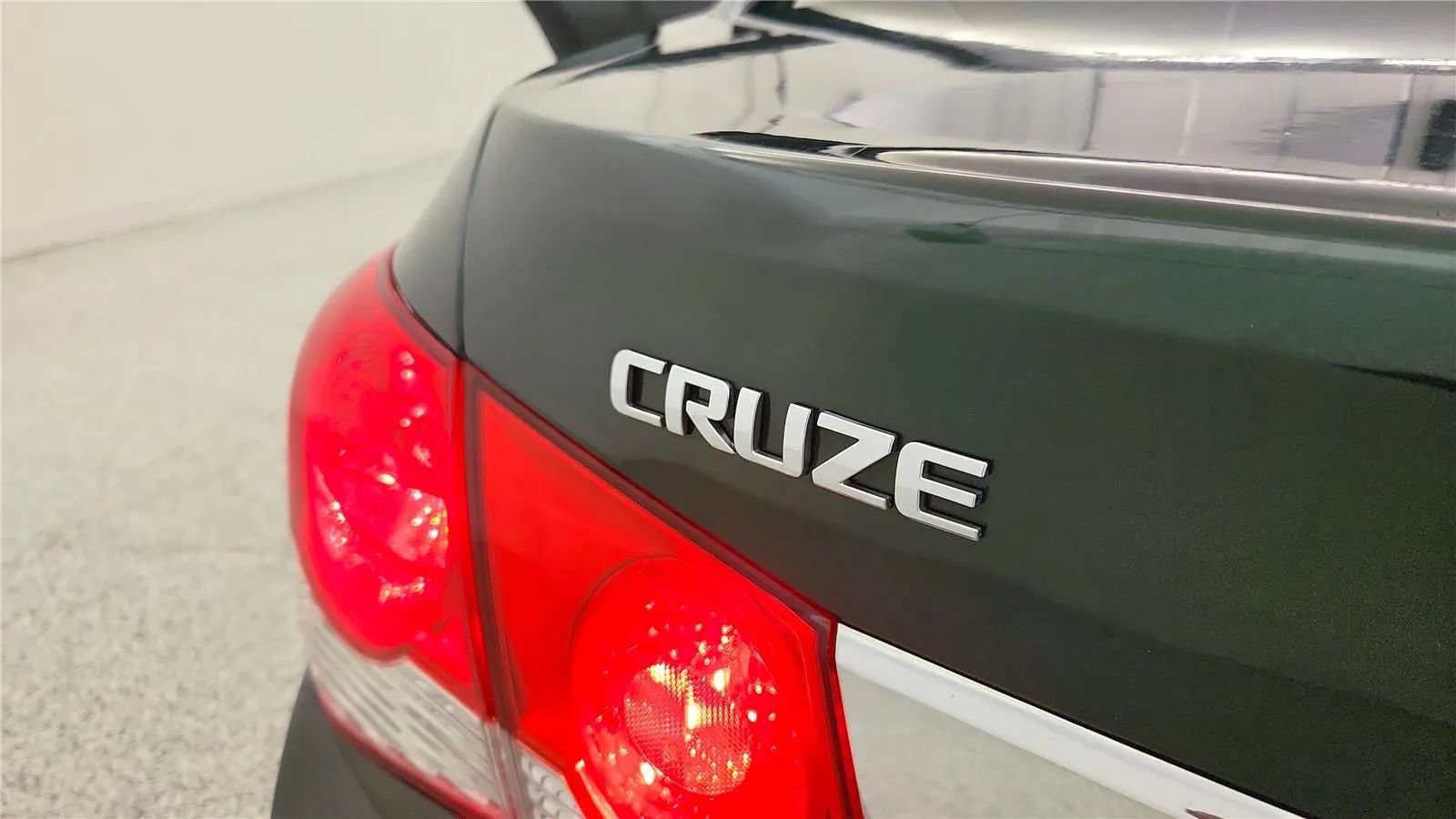 Used 2015 Chevrolet Cruze LT FWD image 40