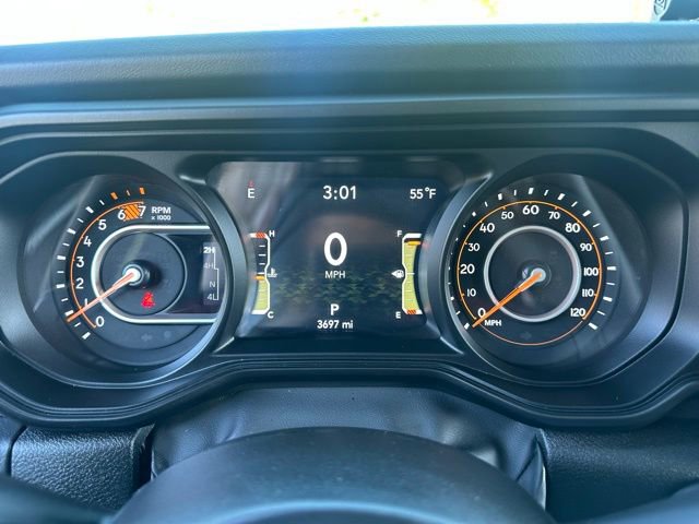 Used 2024 Jeep Wrangler Unlimited Rubicon w/ Technology Group image 35