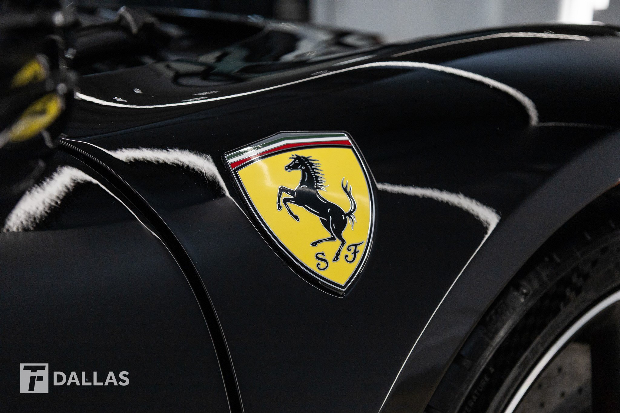 Used 2023 Ferrari 296 GTS RWD image 18