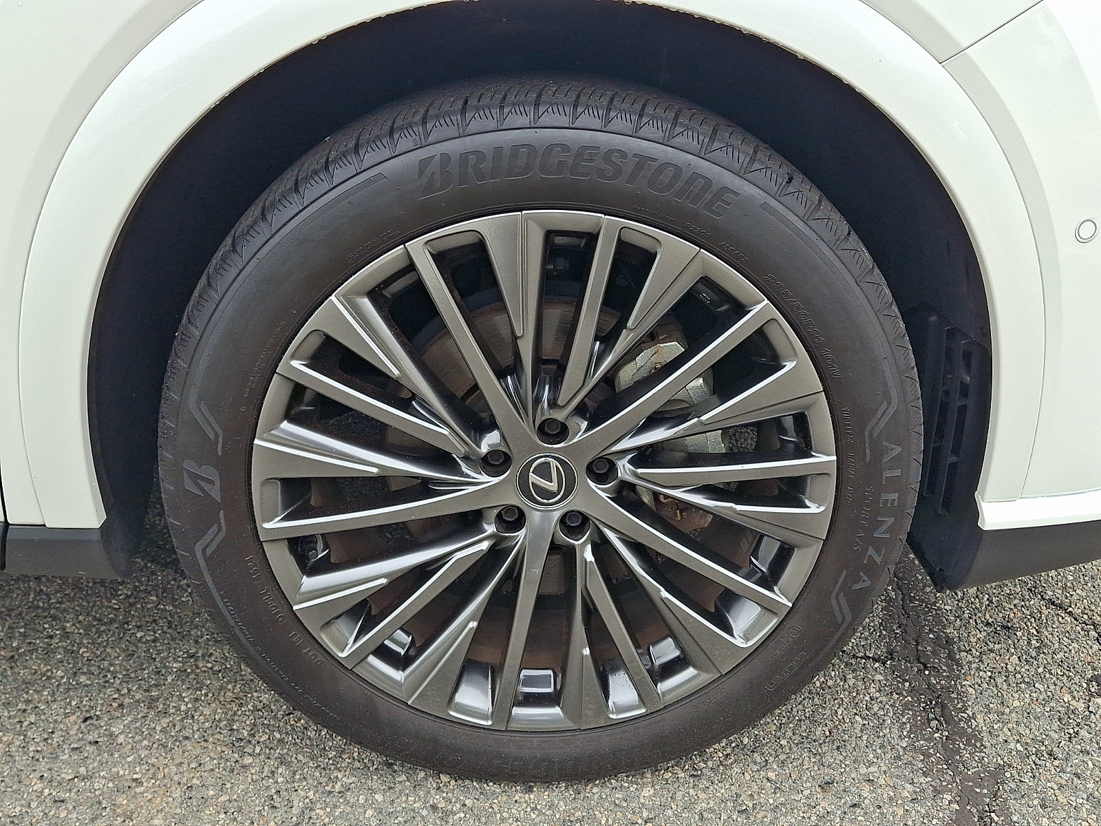 Certified 2025 Lexus RX 450h AWD w/ Convenience Package image 9