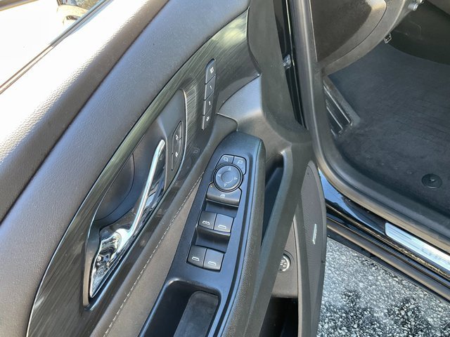 Used 2021 Chevrolet Traverse High Country w/ LPO, Floor Liner Package image 8