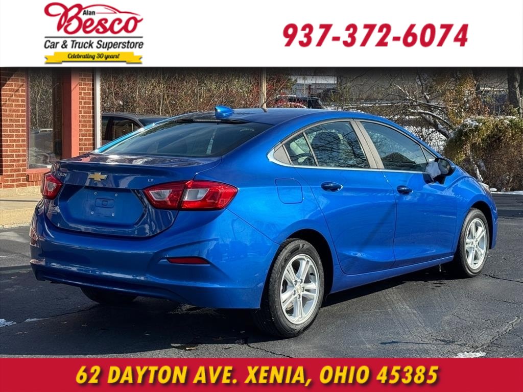 Used 2018 Chevrolet Cruze LT w/ Convenience Package image 4