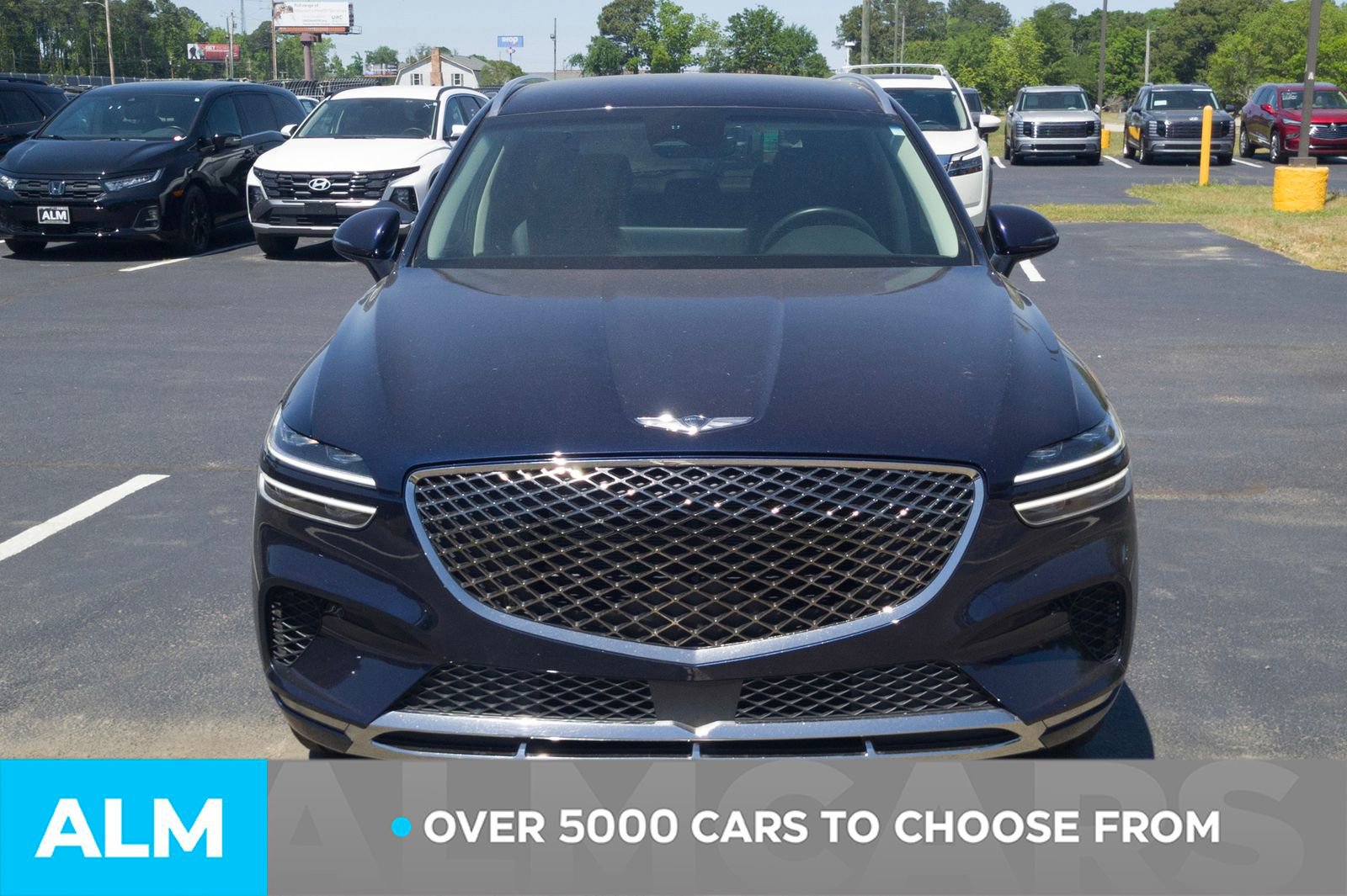 Used 2025 Genesis GV70 2.5T AWD/4WD image 3