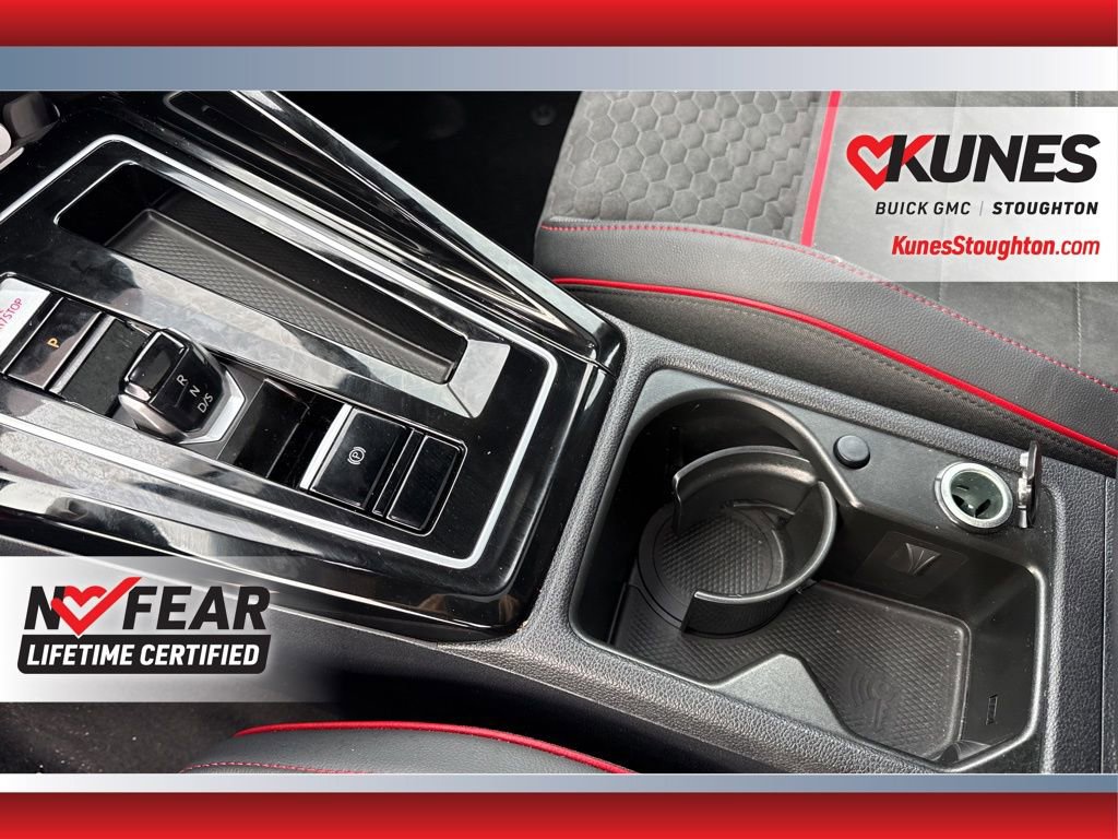 Used 2025 Volkswagen GTI SE image 33