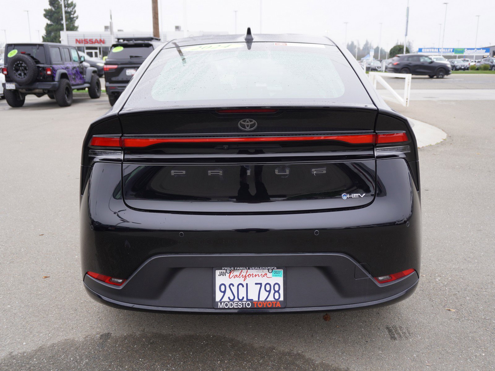 Used 2024 Toyota Prius LE image 9