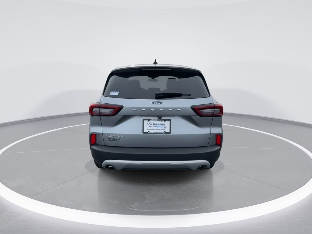 Used 2024 Ford Escape Active w/ Cold Weather Package image 7