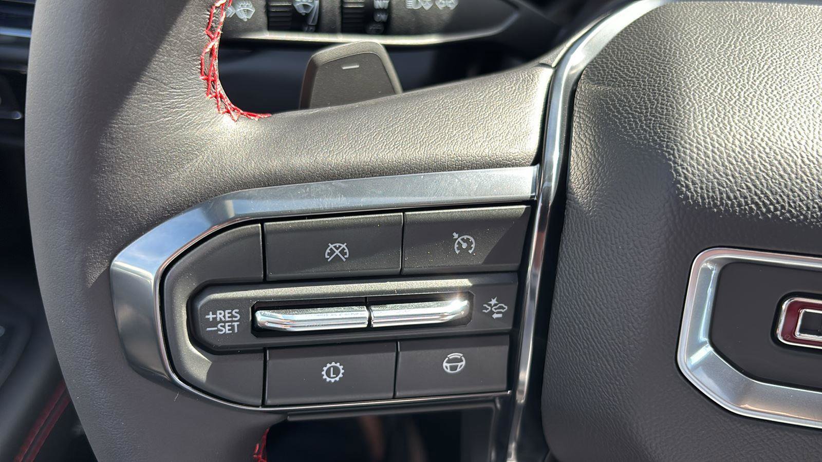 New 2026 GMC Yukon AT4 Ultimate image 32