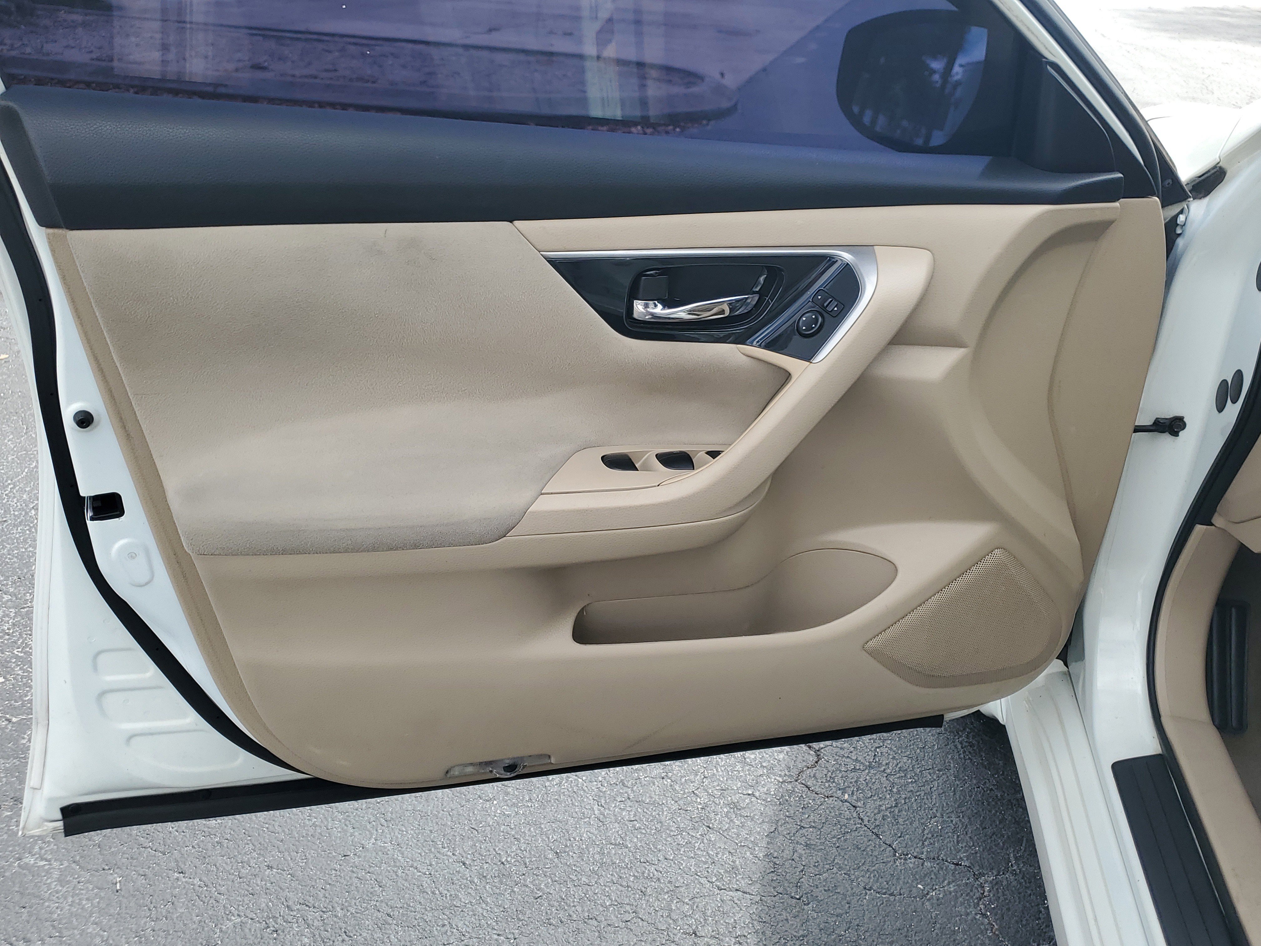 Used 2014 Nissan Altima 2.5 S w/ Sport Value Package image 17