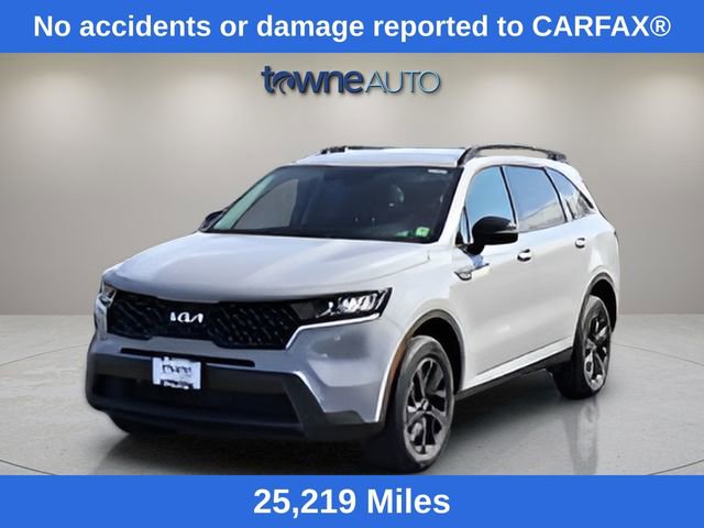 Used 2023 Kia Sorento S AWD/4WD image 3