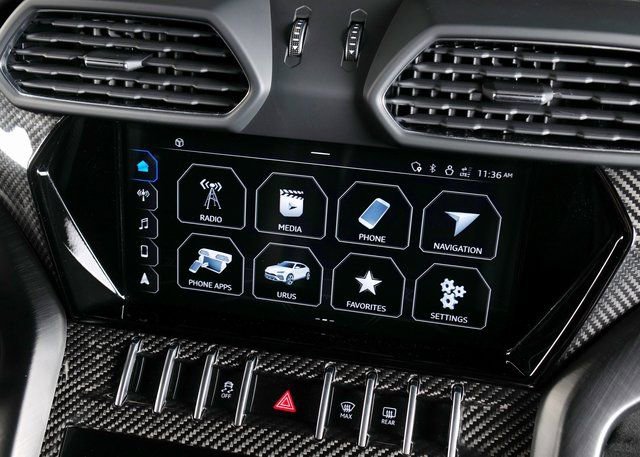 Used 2022 Lamborghini Urus image 17