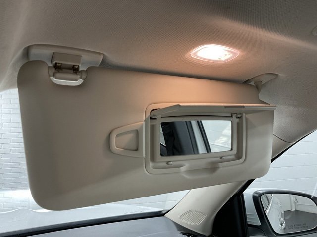 Used 2020 Mercedes-Benz GLB 250 4MATIC image 32