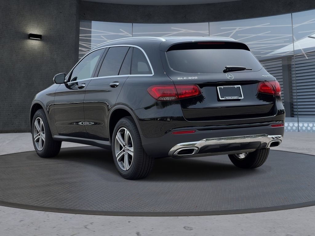Used 2022 Mercedes-Benz GLC 300 4MATIC w/ Premium Package Lite image 3