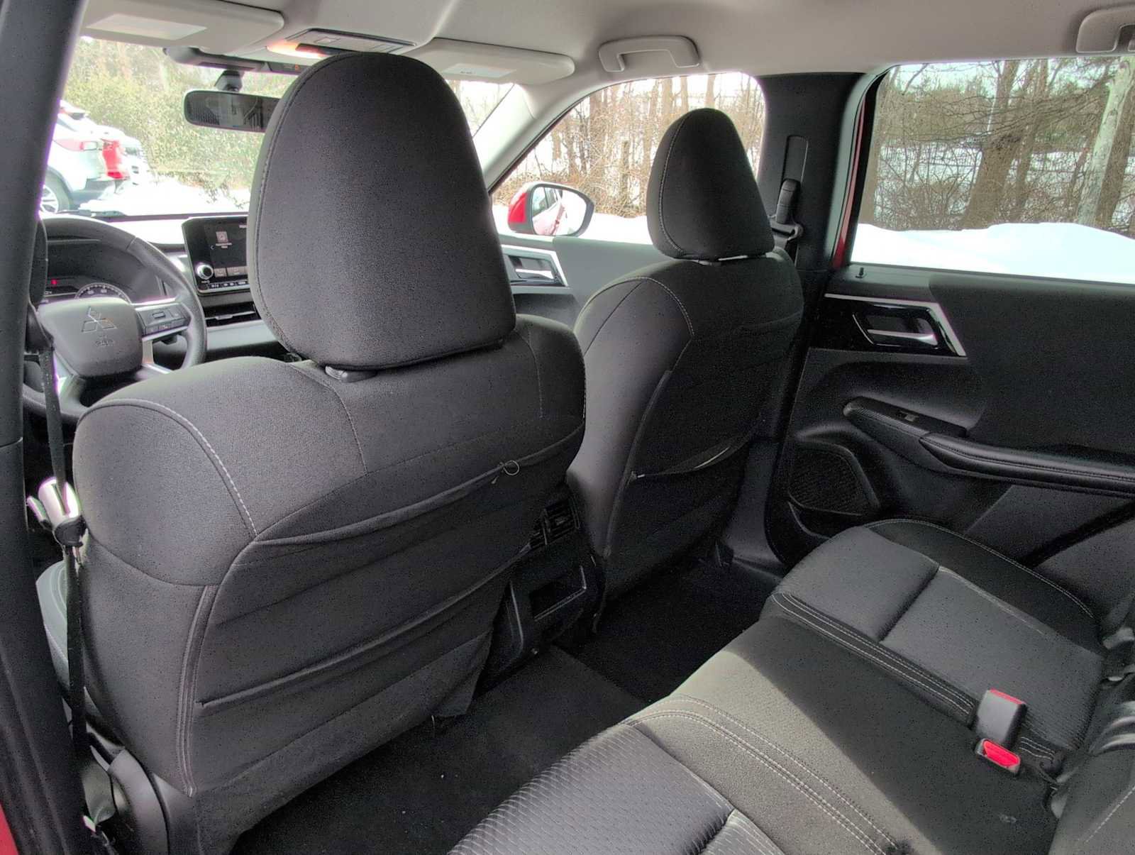 Used 2022 Mitsubishi Outlander ES image 18