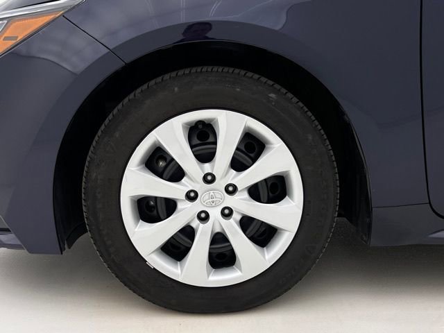 Used 2025 Toyota Corolla LE FWD image 24
